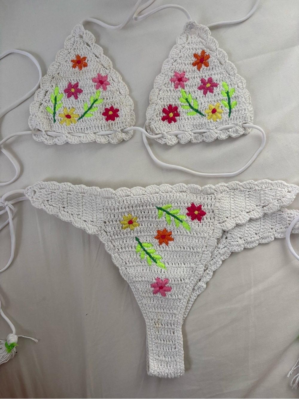 Andi Bagus Handmade White Crochet Floral Bikini Set